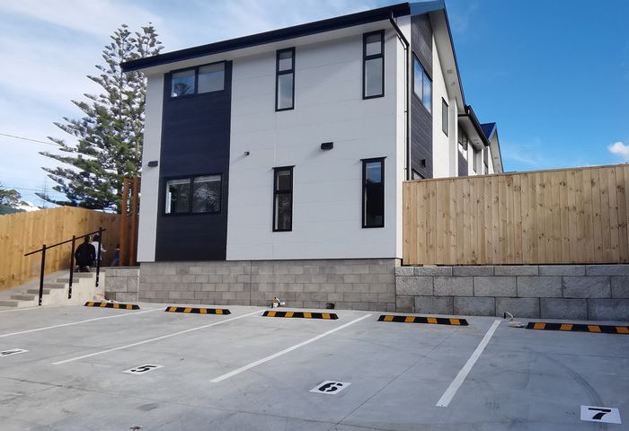  at 6/17 Lowtherhurst Road, Massey, Auckland