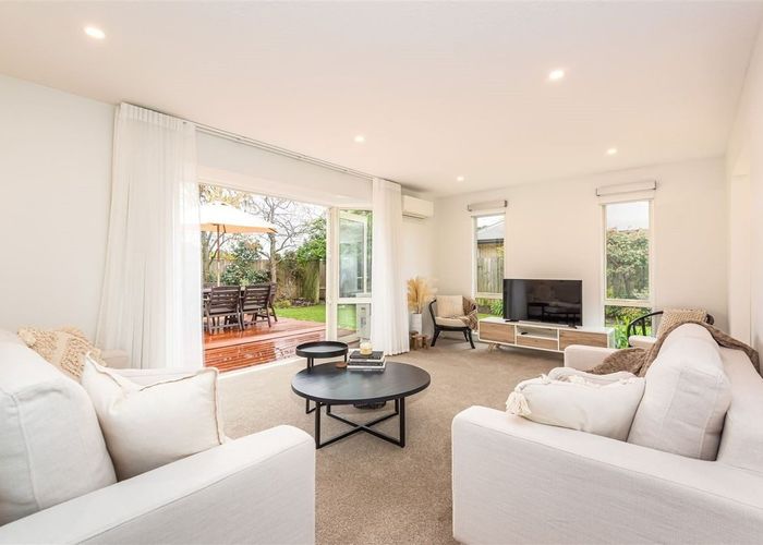  at 20 Wendy Place, Heathcote, Christchurch City, Canterbury