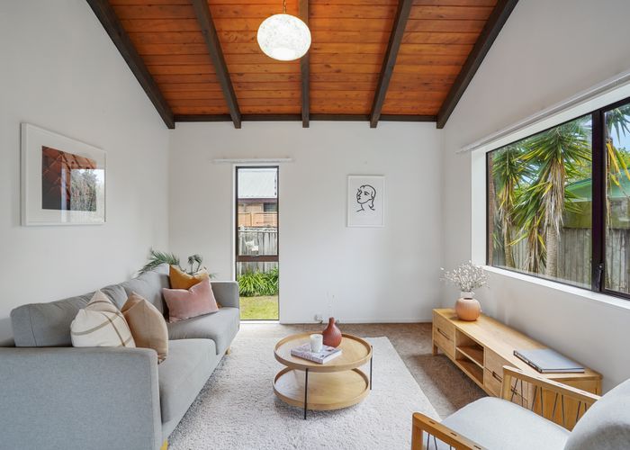  at 1/78 Glen Road, Ranui, Auckland