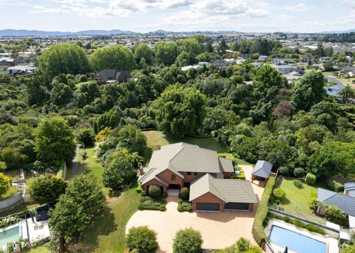  at 31 Montrose Crescent, Huntington, Hamilton