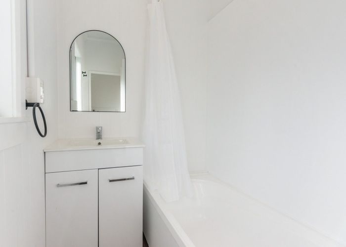  at 10a Waimea Road, Waikanae Beach, Kapiti Coast, Wellington