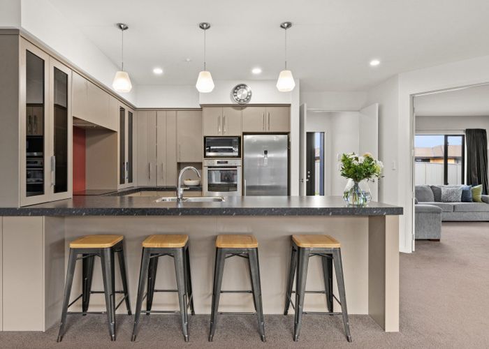  at 7 Milford Place, Poraiti, Napier