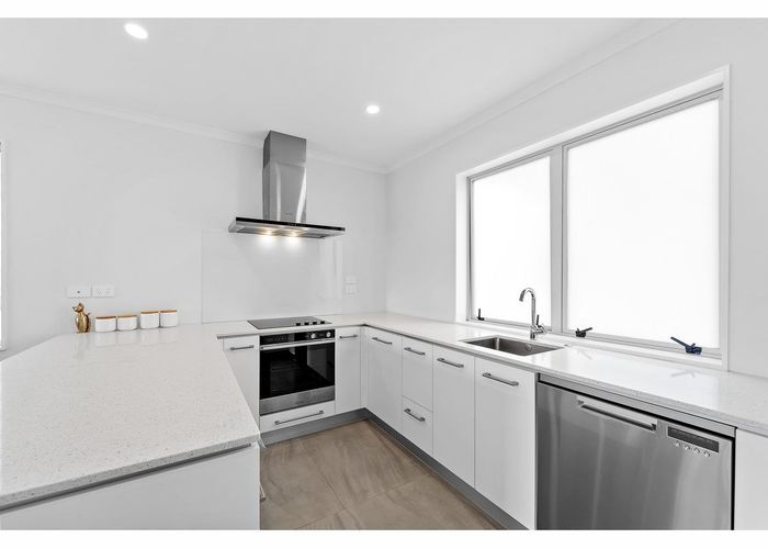  at 29 Mettam Drive, Swanson, Auckland
