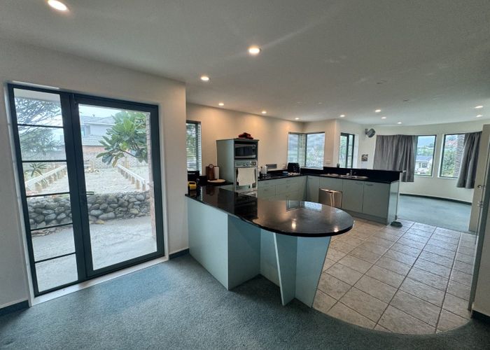  at 69 Field Way, Waikanae Beach, Waikanae