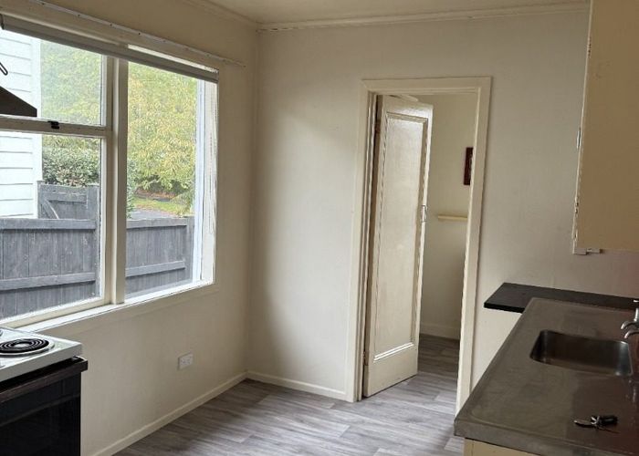  at 2/23 St Albans Avenue, Mount Eden, Auckland City, Auckland