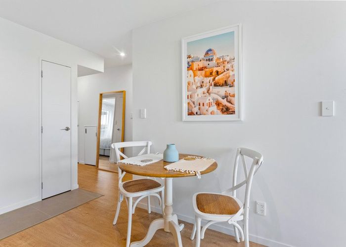  at 103/318 Wairau Road, Glenfield, North Shore City, Auckland