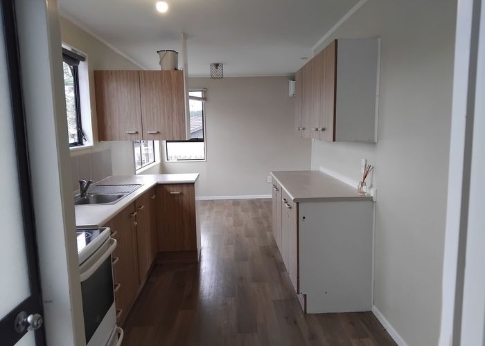  at 42 Hassan Drive, Massey, Waitakere City, Auckland