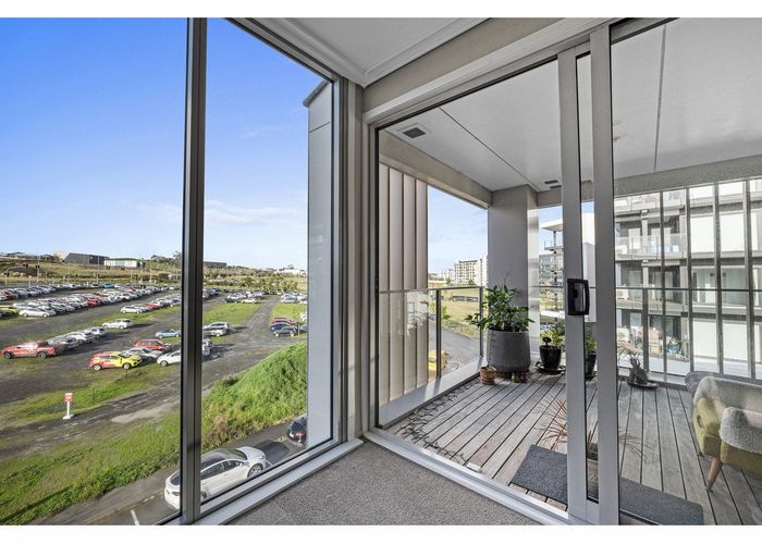  at 305/7 Kaipiho Lane, Albany, North Shore City, Auckland