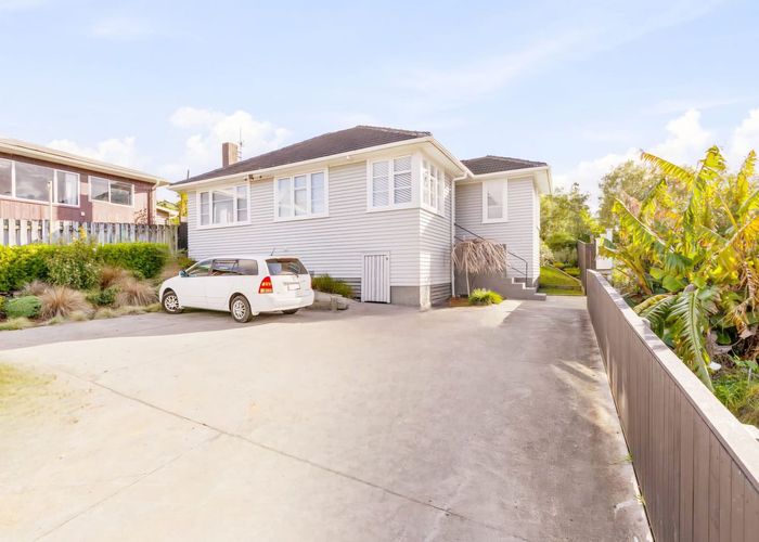  at 53 Sunnyside Road, Sunnyvale, Auckland