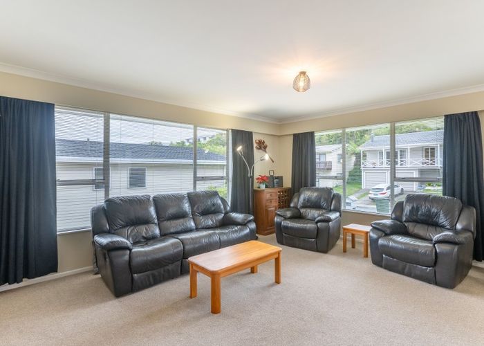  at 7 Zande Terrace, Tawa, Wellington