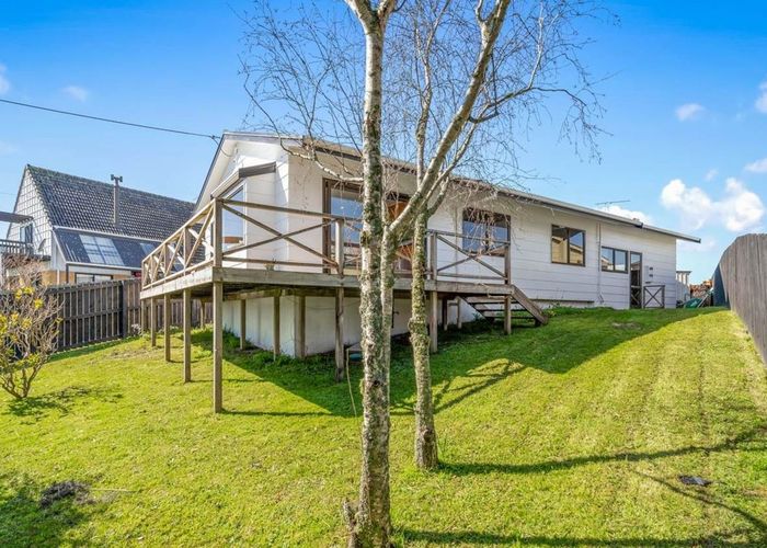  at 1/80 Browns Bay Road, Rothesay Bay, Auckland