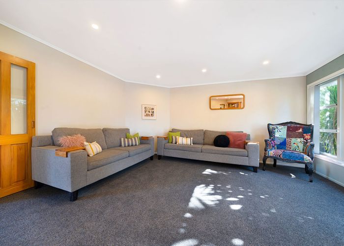  at 8 Geneva Place, Blockhouse Bay, Auckland City, Auckland