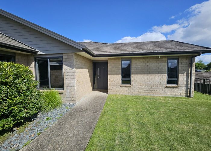  at 14 Caldera Crescent, Pyes Pa, Tauranga