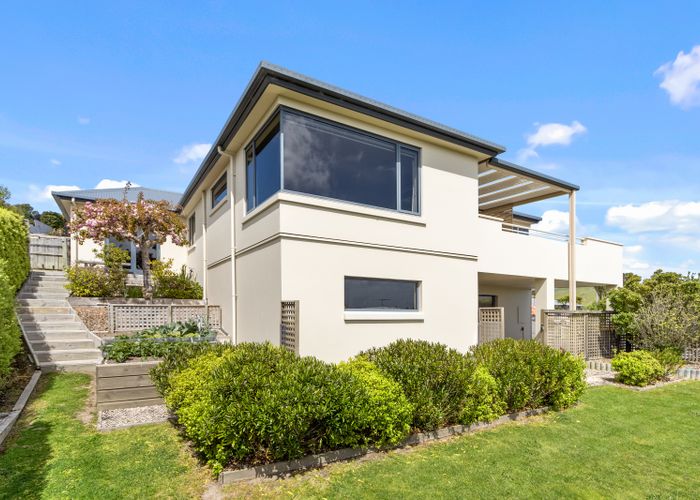  at 31 Highcrest Heights, Westmorland, Christchurch