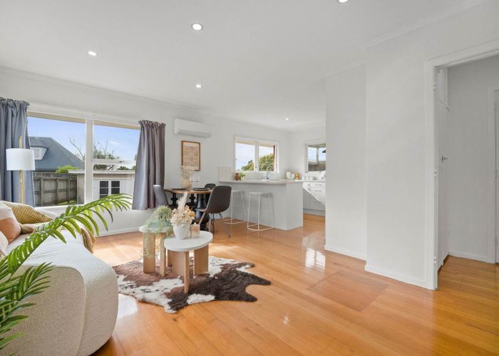  at 4/30 Jutland Road, Hauraki, North Shore City, Auckland