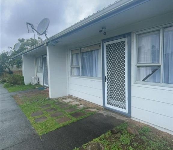  at 2/1 Kenton Lane, Mangere, Manukau City, Auckland