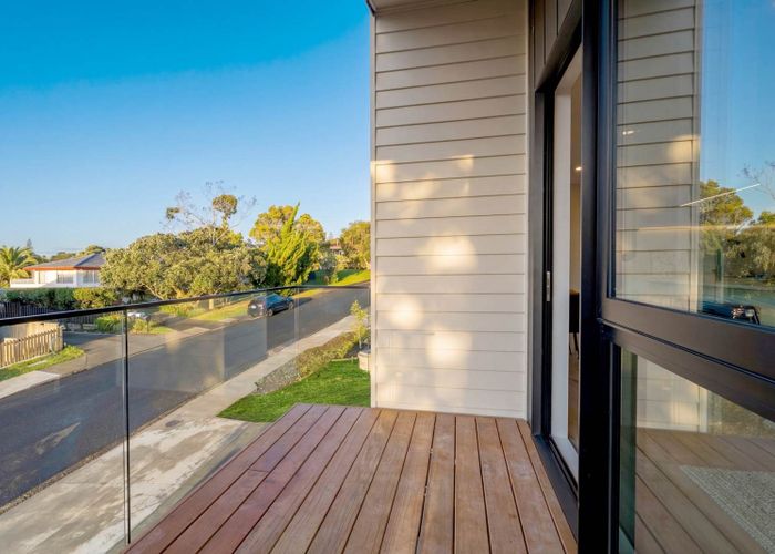  at 3A Terra Nova Street, Glen Eden, Waitakere City, Auckland