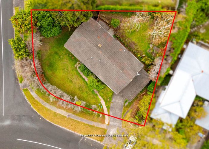  at 12 St Catherine Crescent, West Harbour, Waitakere City, Auckland