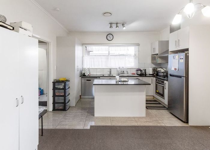  at 11 Tidal Road, Mangere, Manukau City, Auckland