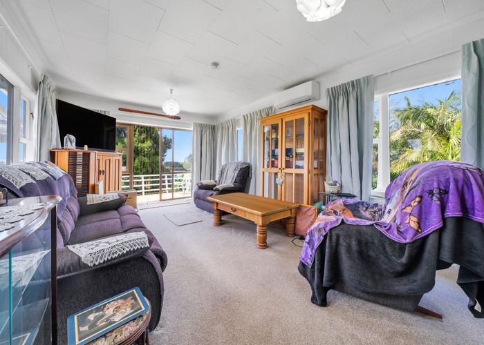  at 14 Lucas Place, Weymouth, Manukau City, Auckland