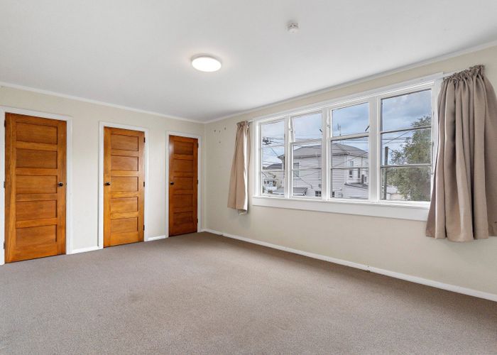  at 2/2A Domain Street, Devonport, North Shore City, Auckland