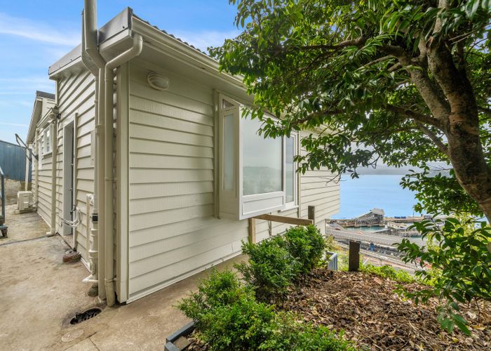  at 64 Barnard Street, Wadestown, Wellington