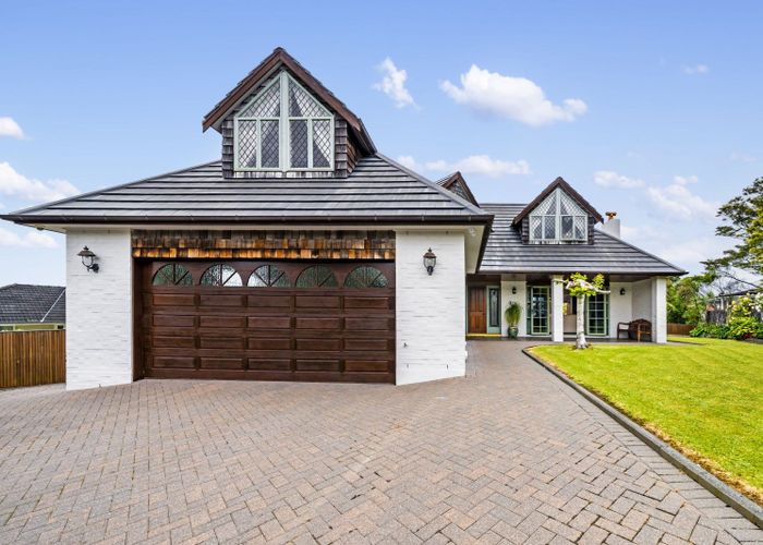  at 8 Lilac Grove, Hillsborough, Auckland