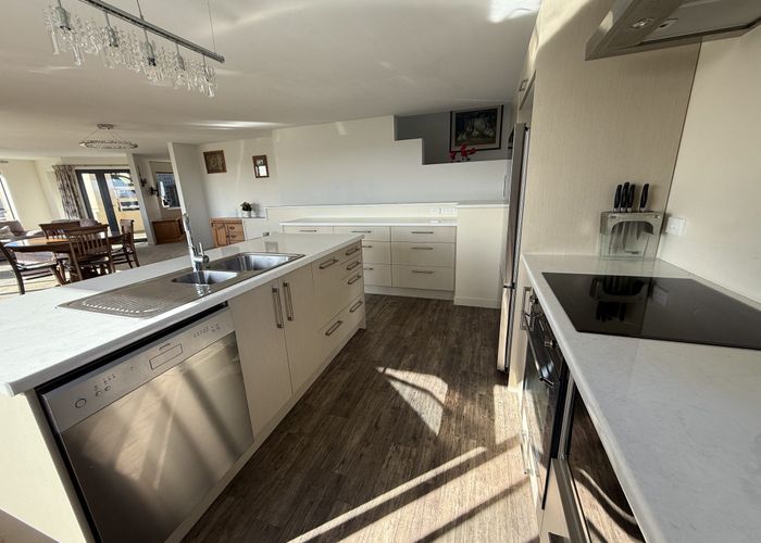  at 9 & 9A Arthur Terrace, Balclutha, Clutha, Otago