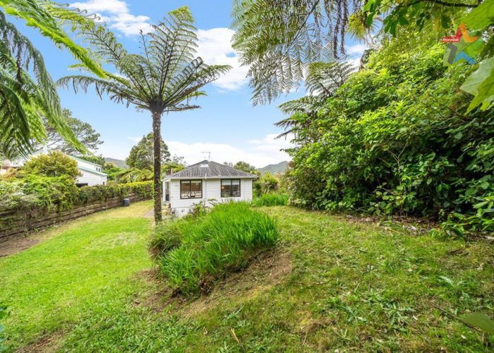  at 12 Montgomery Avenue, Karori, Wellington