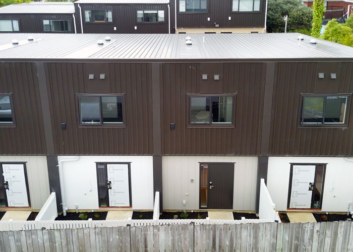  at 10/52 Newington Road, Henderson, Waitakere City, Auckland