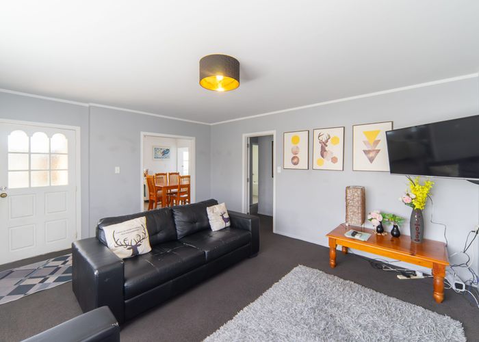  at 32 Tomin Rd, Glenview, Hamilton, Waikato