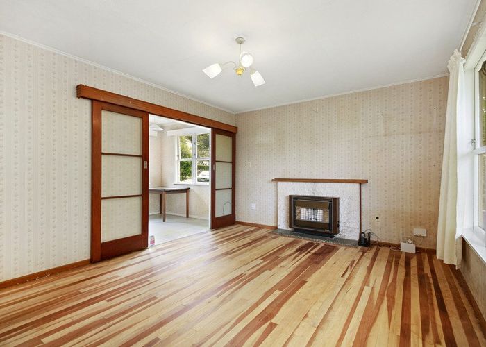  at 57 Franklyn Road, Tawa, Wellington
