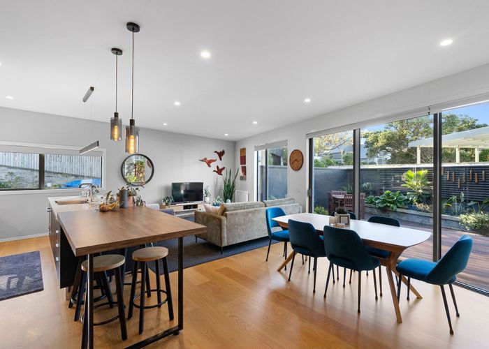  at 3 Salmont Place, Kelburn, Wellington