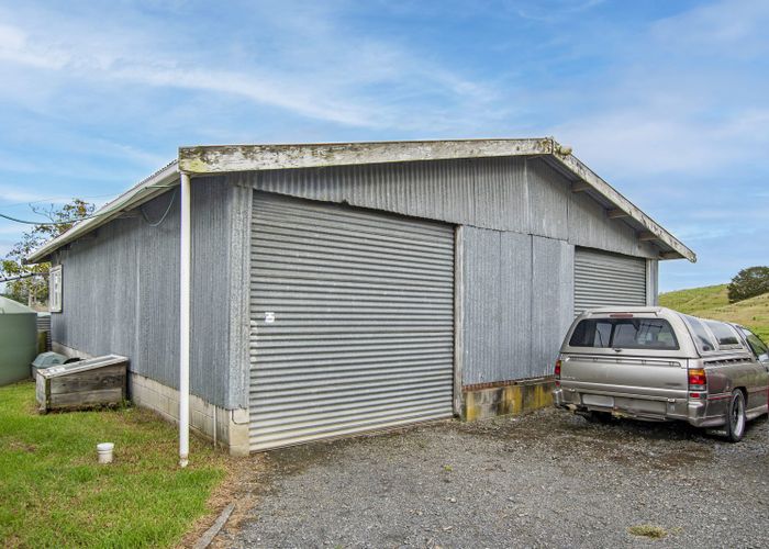  at 813 Paradise Road, Tangiteroria