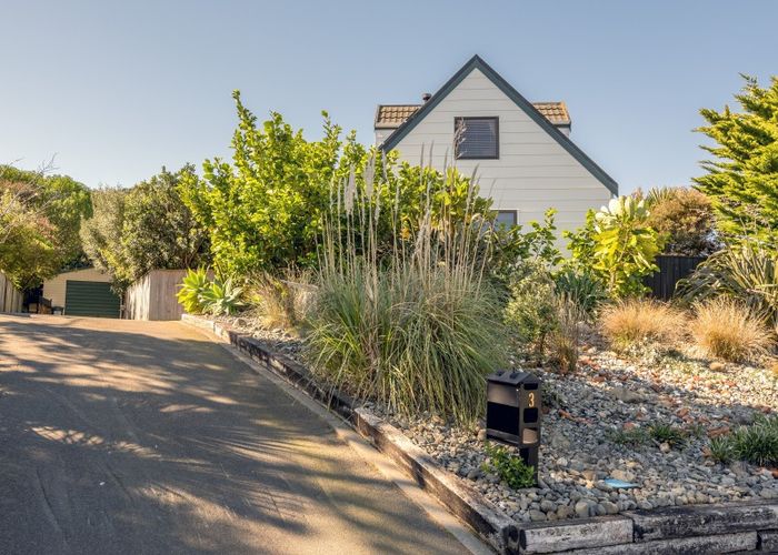  at 3 Oratia Street, Waikanae Beach, Waikanae