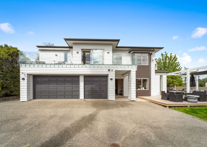  at 43 Oak Manor Drive, Albany, Auckland