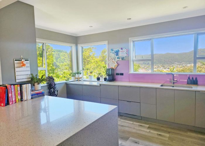  at 11 Onehuka Road, Tirohanga, Lower Hutt, Wellington