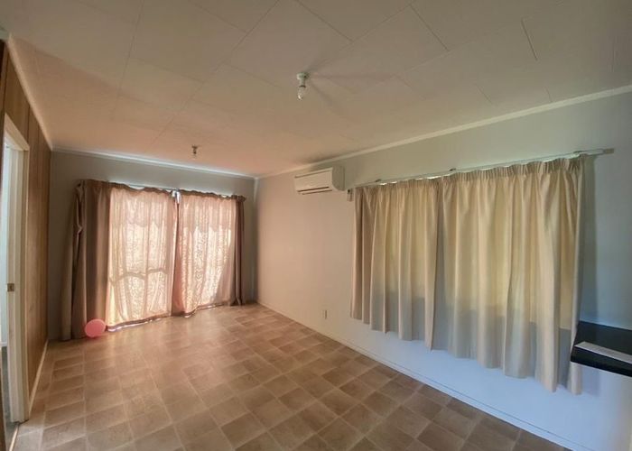  at 19 Manuroa Road, Takanini, Papakura, Auckland