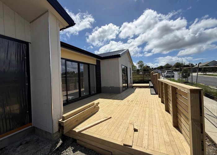  at 36 Furlough Road, Papakura, Papakura, Auckland