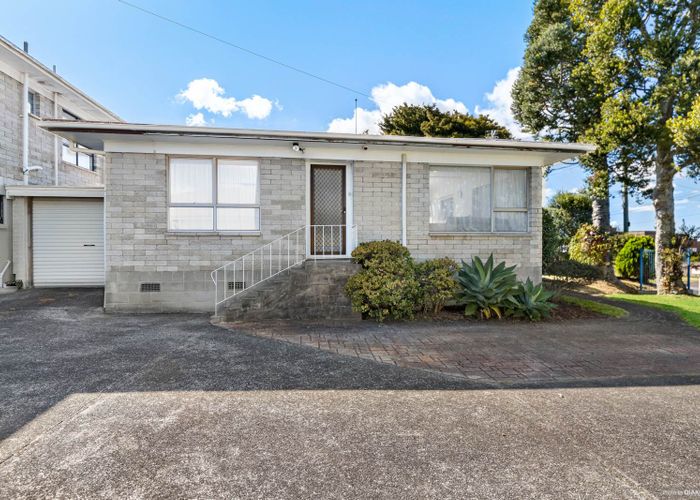  at 12B Herd Road, Hillsborough, Auckland