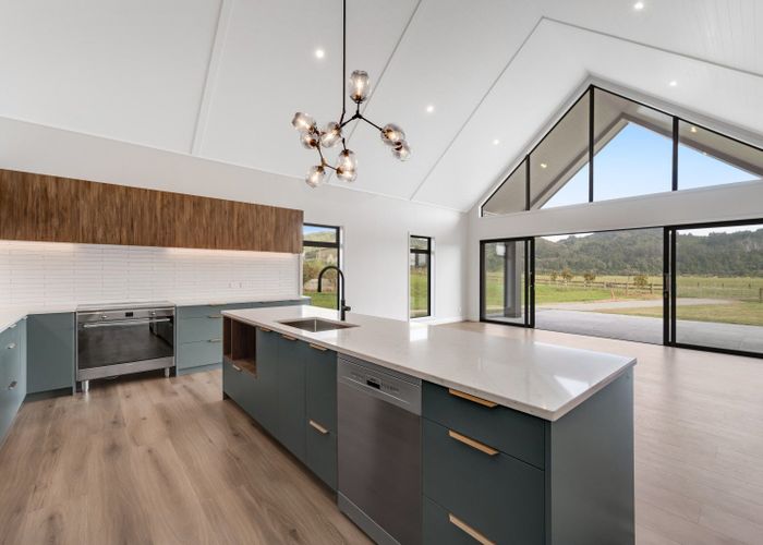  at 22 Riverside Way, Clevedon, Manukau City, Auckland