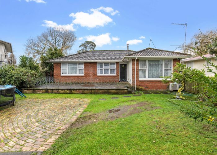  at 54 Cramond Drive, Mangere East, Auckland