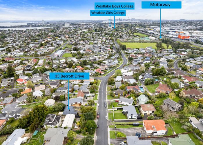  at 35 Becroft Drive, Forrest Hill, Auckland