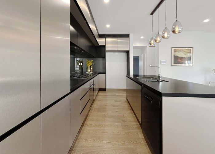  at 2/56 Ellerton Road, Mount Eden, Auckland City, Auckland