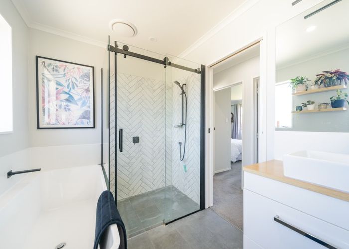  at 40 Acacia Street, Kelvin Grove, Palmerston North
