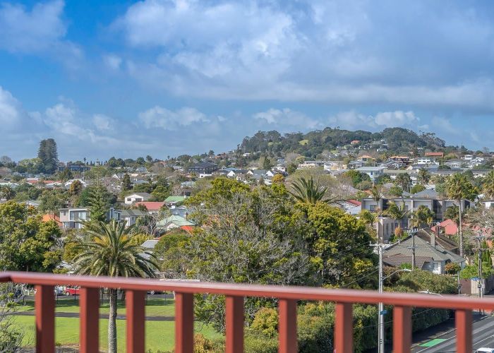  at 106/2B Te Ara Taurapa, Point Chevalier, Auckland City, Auckland