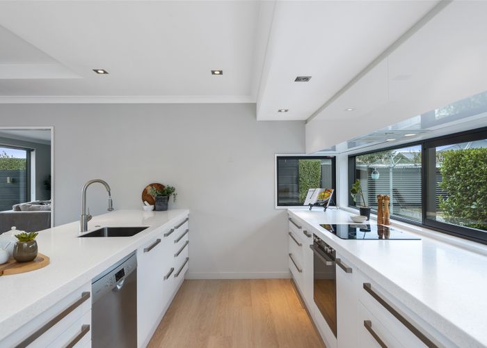  at 6 Watkins Place, Lincoln, Lincoln