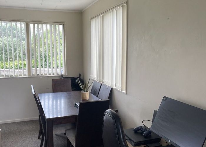  at 52 Amberley Avenue, Te Atatu South, Auckland