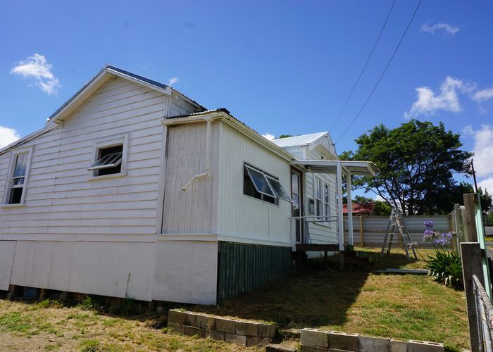  at 33 Joseph Street, Pukemiro
