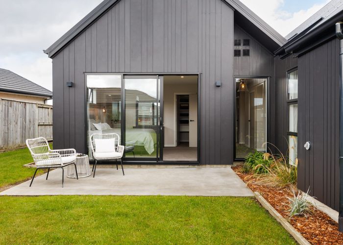  at 4 Sardinia Grove, Fitzherbert, Palmerston North, Manawatu / Whanganui